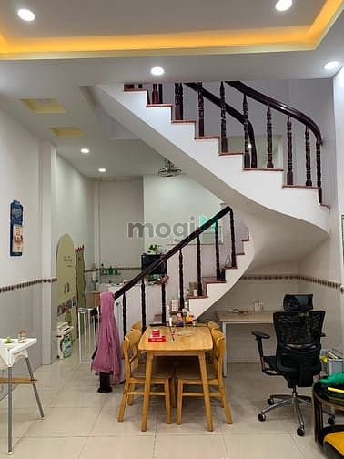 Nhà hẻm xe hơi Phan Văn Hớn, Tân Thới Nhất, Quận 12, 40m² - Sổ hồng chính chủ, giá 5 tỷ!