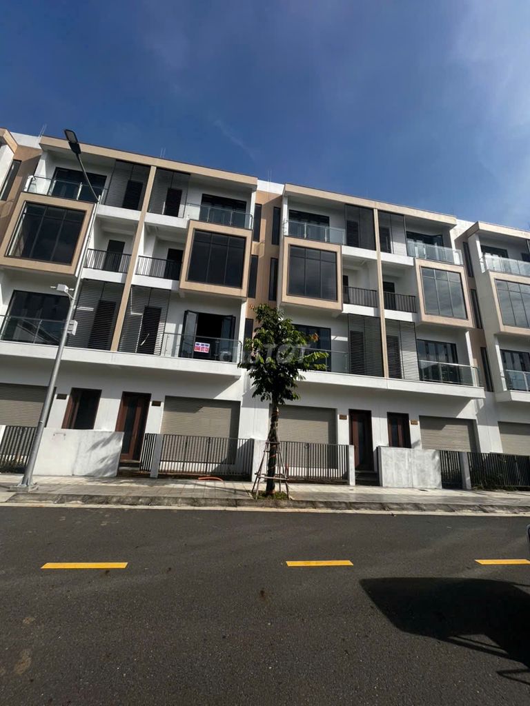 Nhà biệt thự liền kề T&T Millennia City Long Hậu 108m² giá 5,3 tỷ - Đầu tư sinh lời ngay!