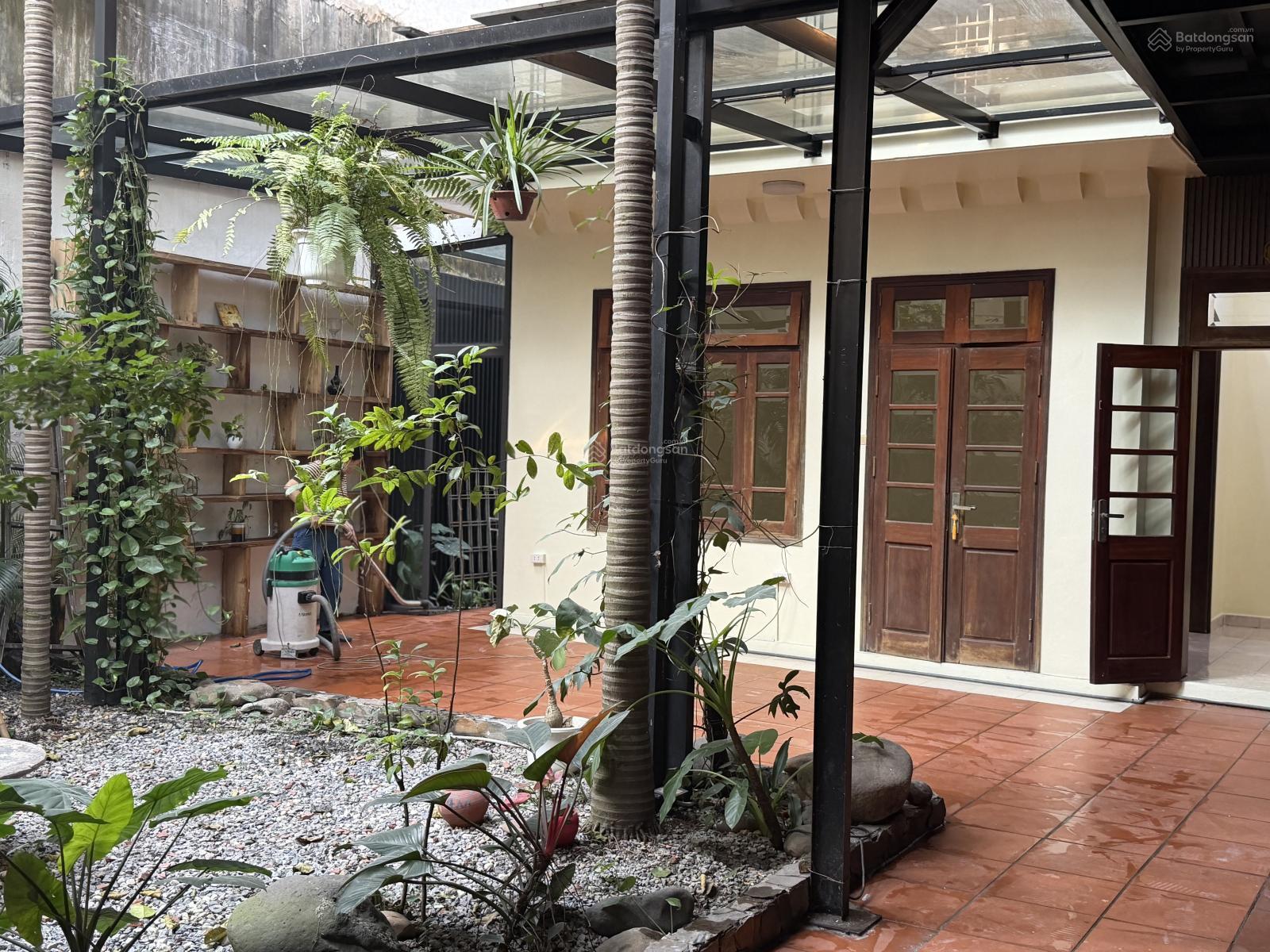 Cho thuê nhà vườn 163m² Phan Kế Bính - Nhà 3 tầng, 20m ra mặt phố, phù hợp ở, showroom, spa