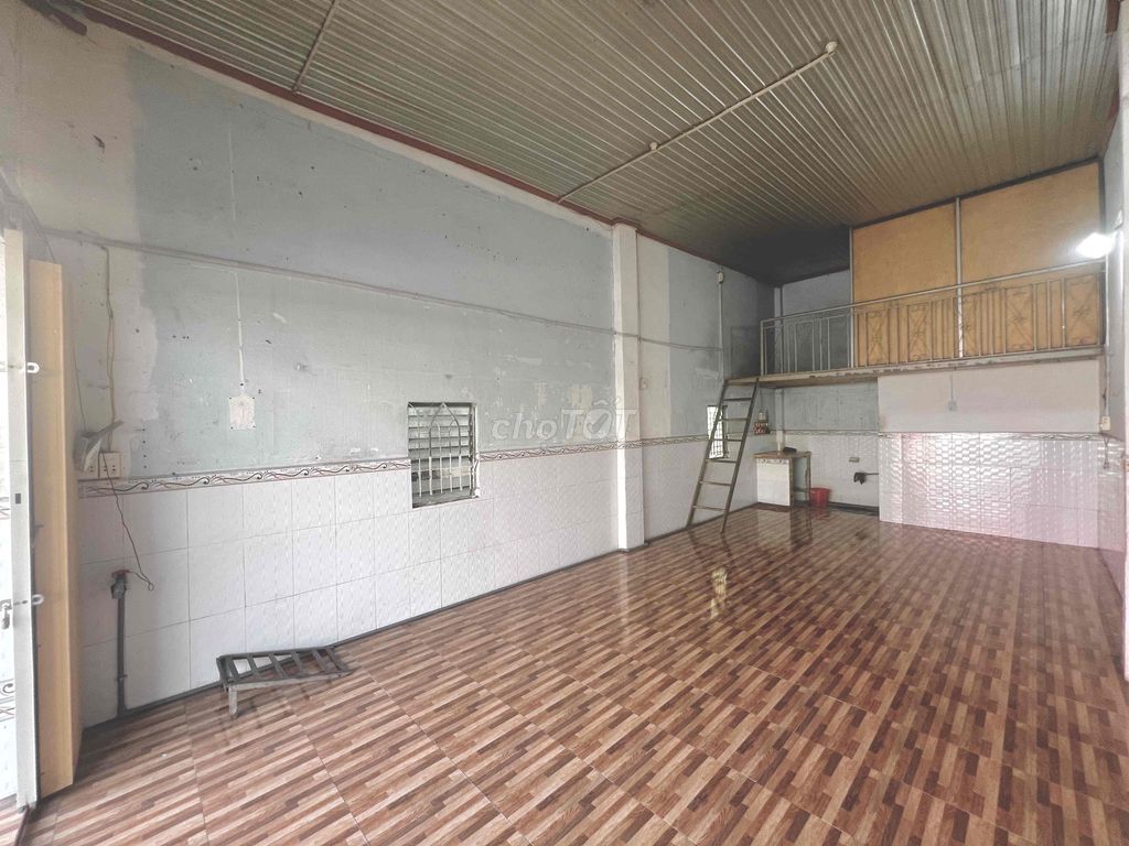 Cho thuê mặt bằng đường Hùng Vương, Hiệp Phước 40m² - Ngay chợ Hiệp Phước, tiện ích đầy đủ!