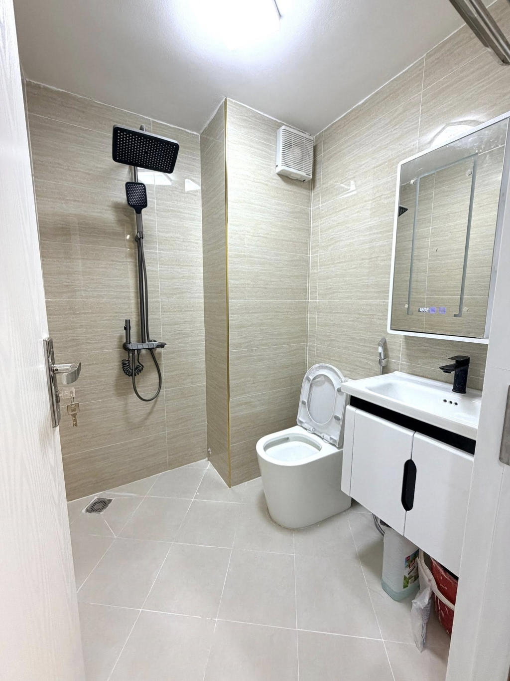 Chung cư 4345 Đốc Ngữ, Ba Đình 98m² giá 9.6 tỷ - Nội thất cao cấp, sẵn sàng vào ở!