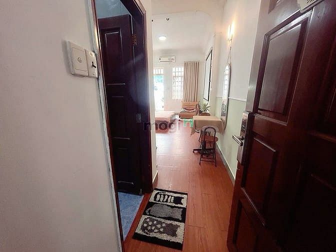 Cho thuê Shophouse Đề Thám Quận 1 35m² giá 7.3 triệu - Ban công view đẹp