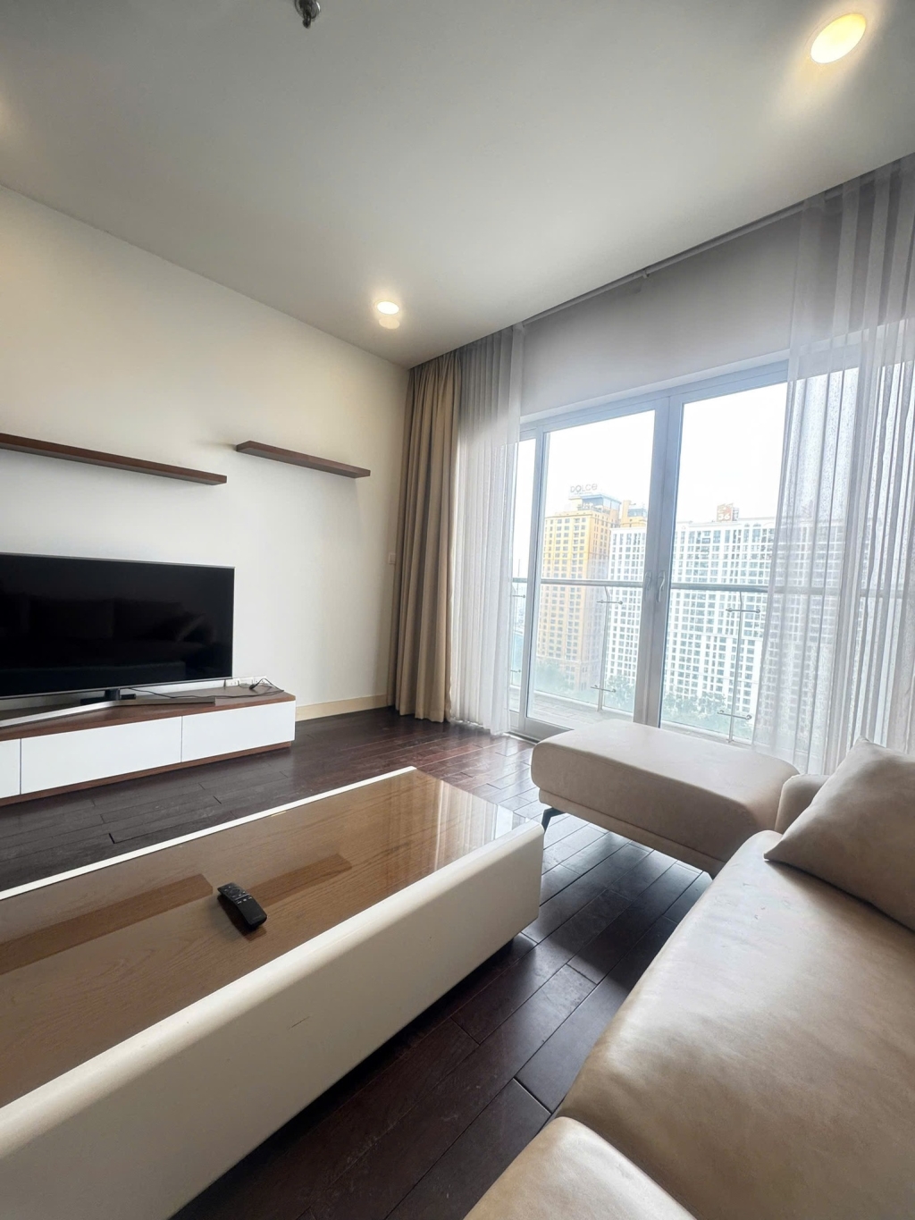 Căn hộ Lancaster 20 Núi Trúc 115m² giá 13.2 tỷ - View hồ Giảng Võ đẹp tuyệt vời!