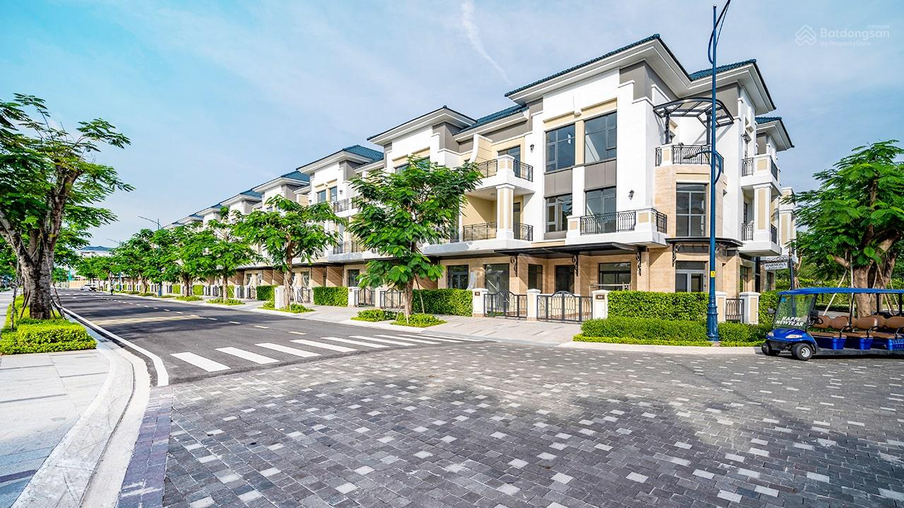 Nhà phố Verosa Khang Điền 8x19m giá 22.99 tỷ - Căn góc thoáng mát