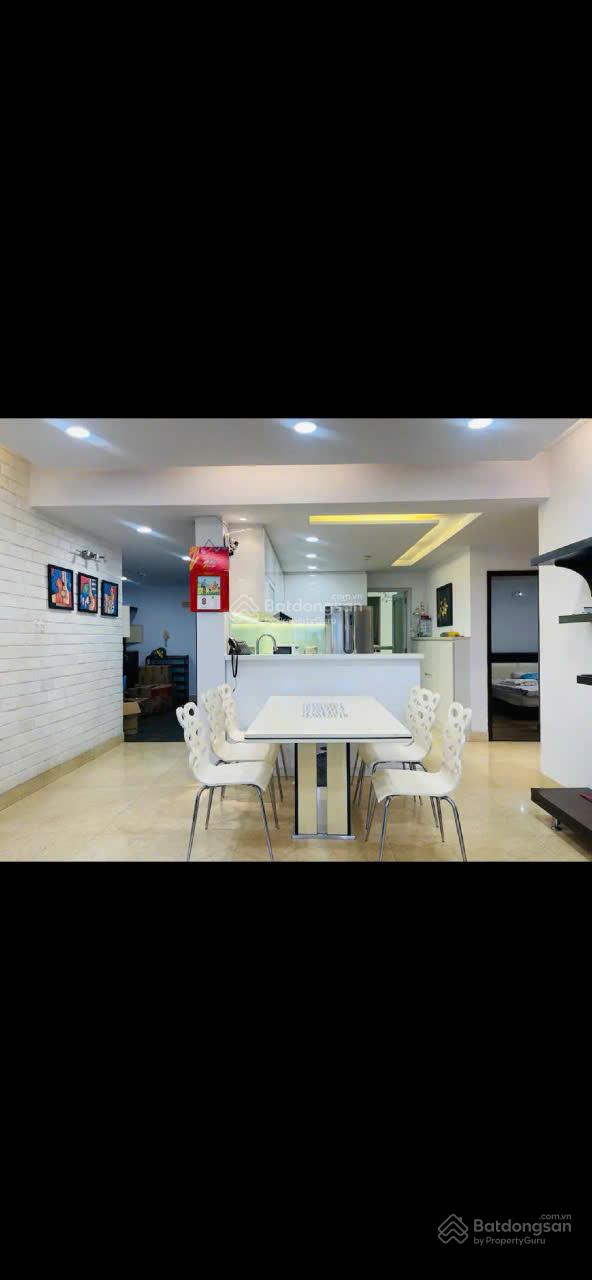 Căn hộ Hùng Vương Plaza 130m² giá thỏa thuận - Full nội thất, căn góc thoáng mát!