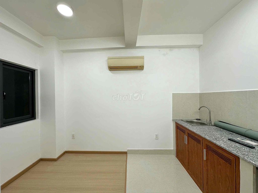 Phòng cho thuê Lý Chính Thắng, Quận 3, 28m² giá 4.5 triệu - Trống ngay không chung chủ!