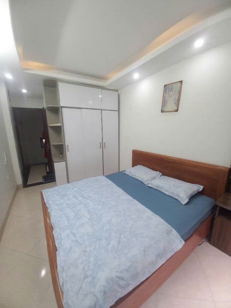 Nhà Phố Trung Tâm Phùng Hưng 38m² giá 6.7 tỷ - Ô tô đỗ cổng, Full nội thất!