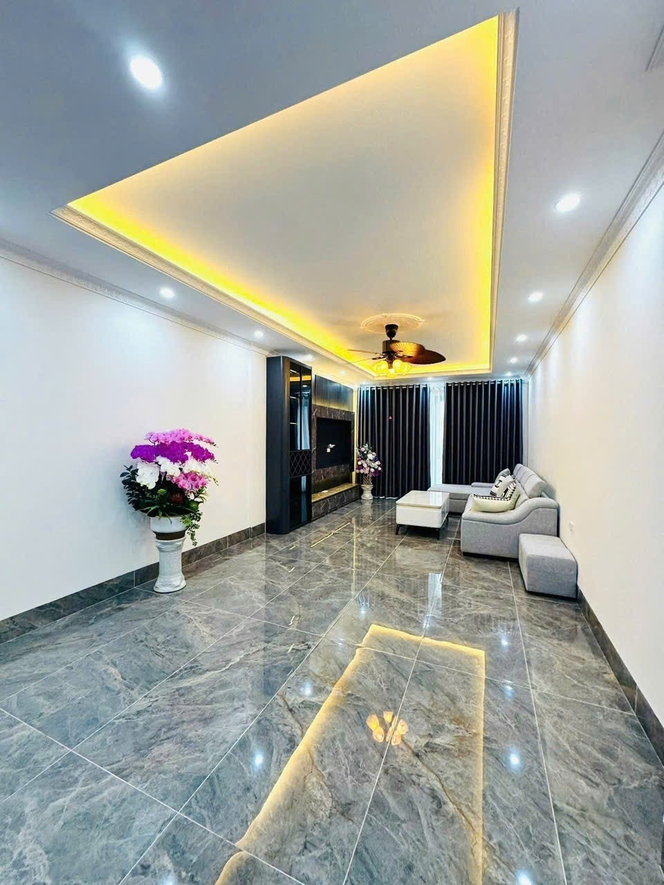 Nhà riêng Kim Ngưu 42m² giá 8.5 tỷ - Gần mặt phố, Full nội thất cao cấp!