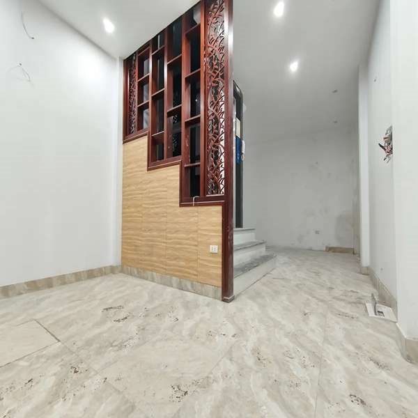 Nhà riêng Phường Đức Thắng, Quận Bắc Từ Liêm 40m² giá 11.3 tỷ - Ô tô đỗ cửa, gần nhiều trường đại học!