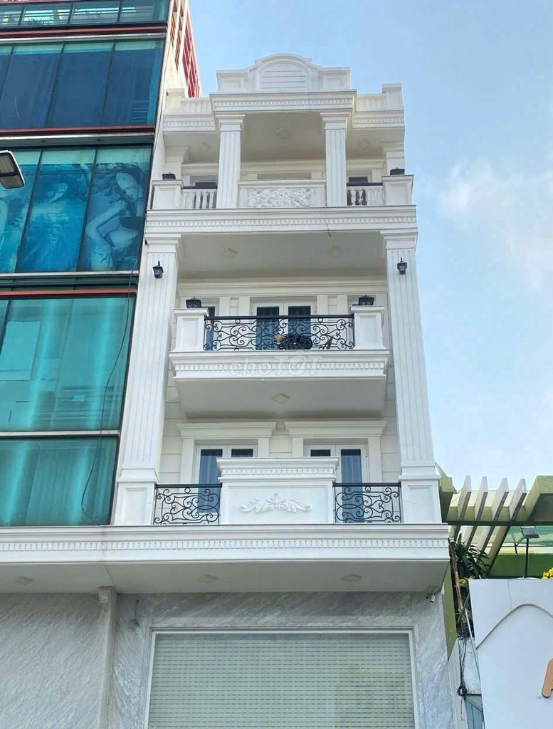 Nhà cho thuê mặt tiền 255B Phan Xích Long, Q.Phú Nhuận, 100m² - Vị trí siêu đẹp, tiện kinh doanh!