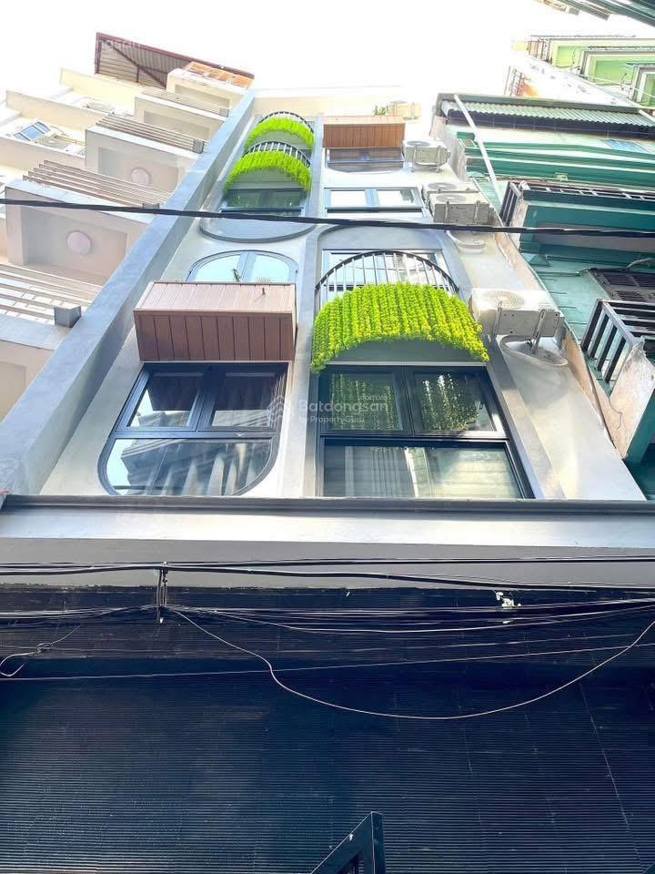 Cực Hiếm Nhà Ngọc Khánh 52.1m² giá 18 tỷ - Như Khách Sạn 5*