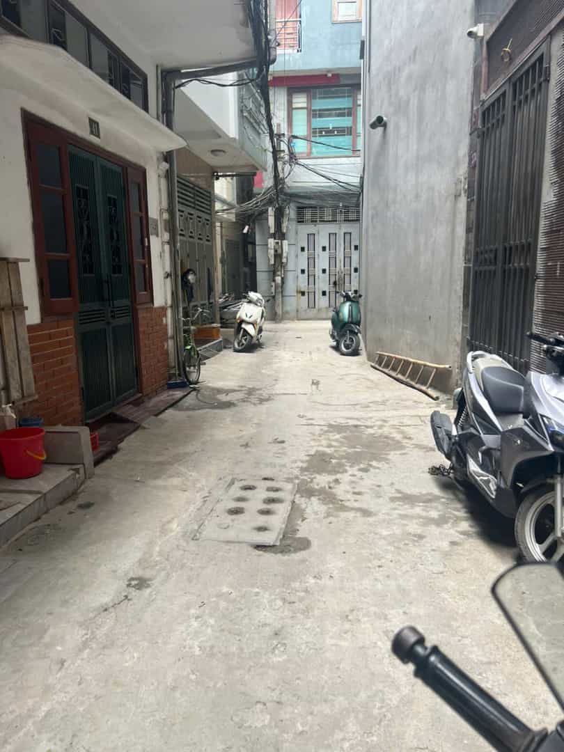 Nhà mặt ngõ Xã Đàn, Đống Đa 42m² giá 8.95 tỷ - Gần phố, ô tô thuận tiện!