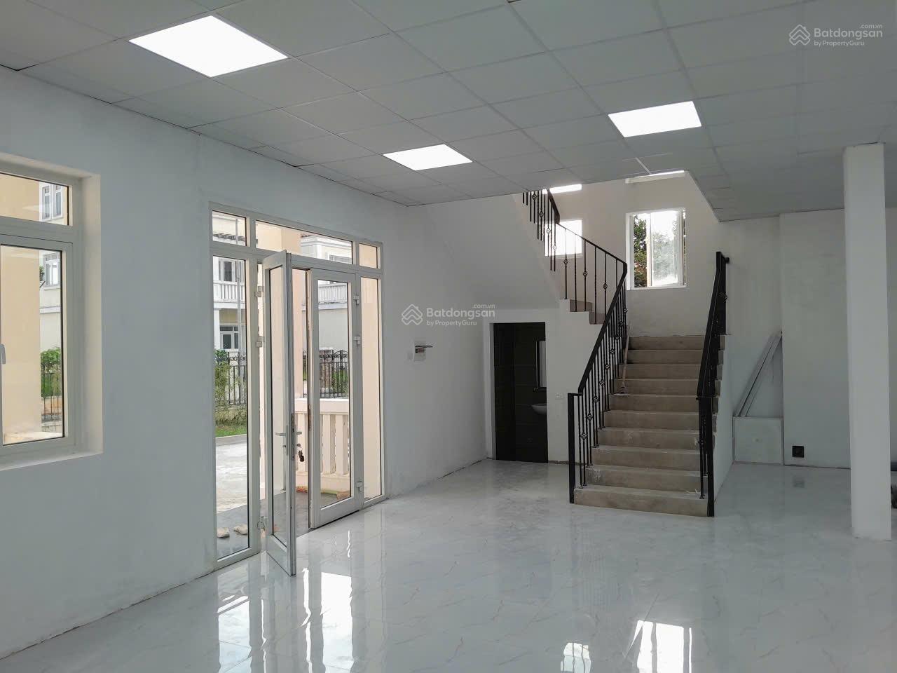 Cho thuê biệt thự 3 tầng khu Nam An Khánh 650m² giá 45 triệu - Phù hợp làm văn phòng, kho