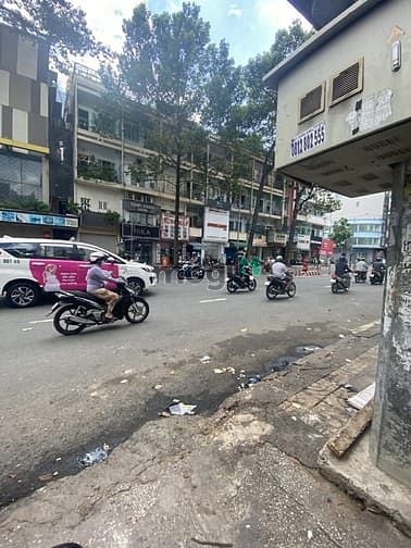 Nhà đẹp Trần Hưng Đạo, Quận 5 - 46m² giá chỉ 5.9 tỷ - Sổ hồng chính chủ!