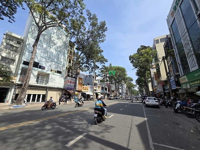 Cho Thuê Toà Nhà Mặt Tiền An Dương Vương 600m² - Vị Trí Đẹp Kinh Doanh Sầm Uất