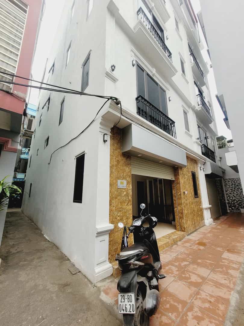 Nhà 5 tầng Dương Nội 35m² giá 9 tỷ - Nhà mới kiên cố, ô tô vào tận cửa!