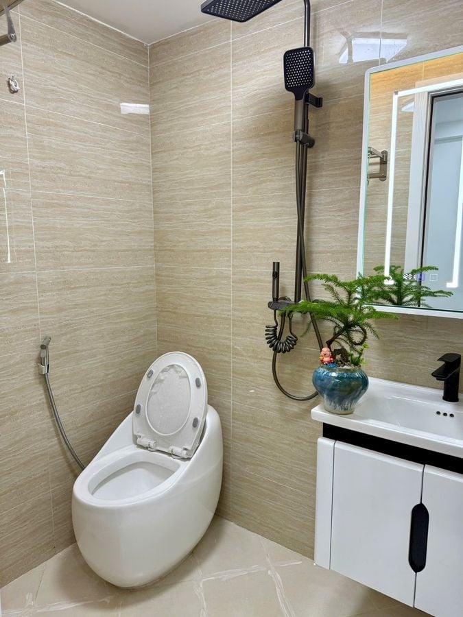 Căn hộ chung cư Đốc Ngữ, Ba Đình 91m² giá 9.6 tỷ - An ninh tốt, nội thất sang trọng!