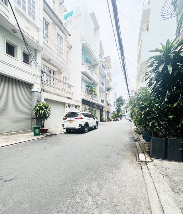 Nhà hẻm xe tải Cộng Hòa, Tân Bình 98m² chỉ 14.4 tỷ - Đầu tư sinh lời ngay!