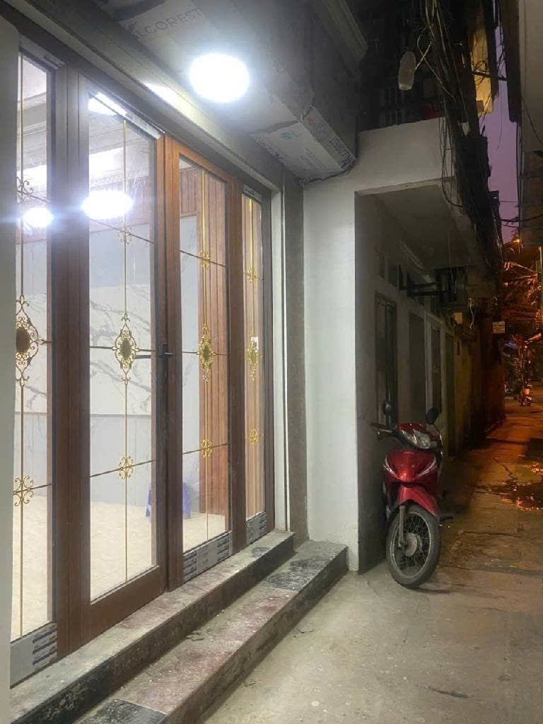 Nhà 5 tầng Phúc Xá Ba Đình 26.9m² giá 6.5 tỷ - Sẵn sàng vào ở ngay!