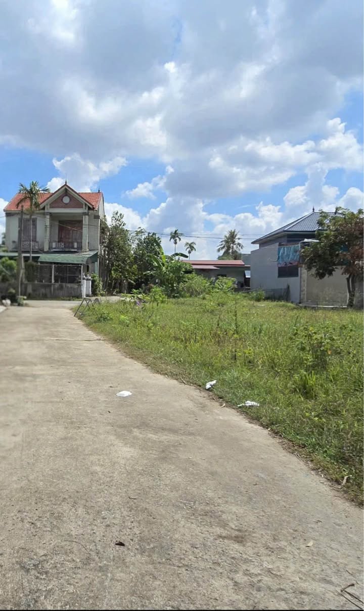 Đất nền Thạch Đài 150m² giá 2.6 tỷ - Lô góc 2 mặt tiền tiềm năng!