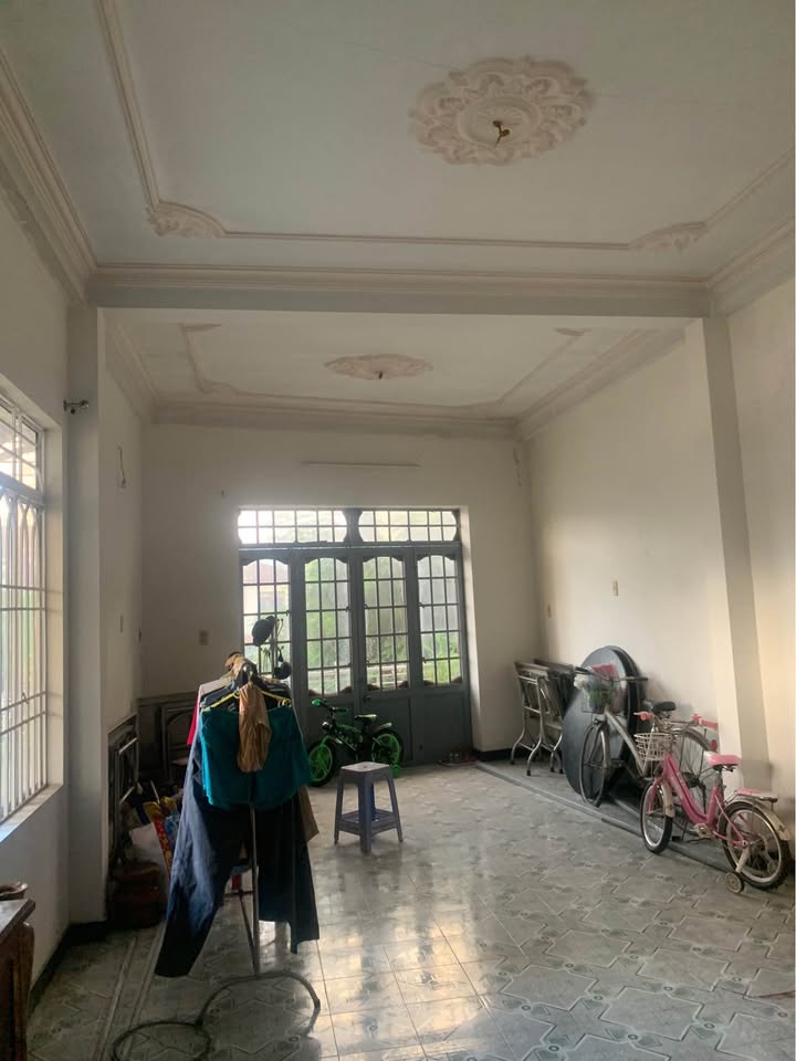 Nhà bán gấp quận Cẩm Lệ Đà Nẵng 300m² giá 10.7 tỷ - Đường Lê Trọng Tấn rộng 10.5m