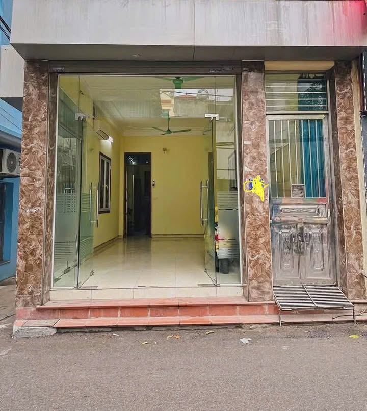 Mặt bằng kinh doanh 66m² đường Định Công Thượng - Giá 9 triệu, riêng biệt và thuận tiện!