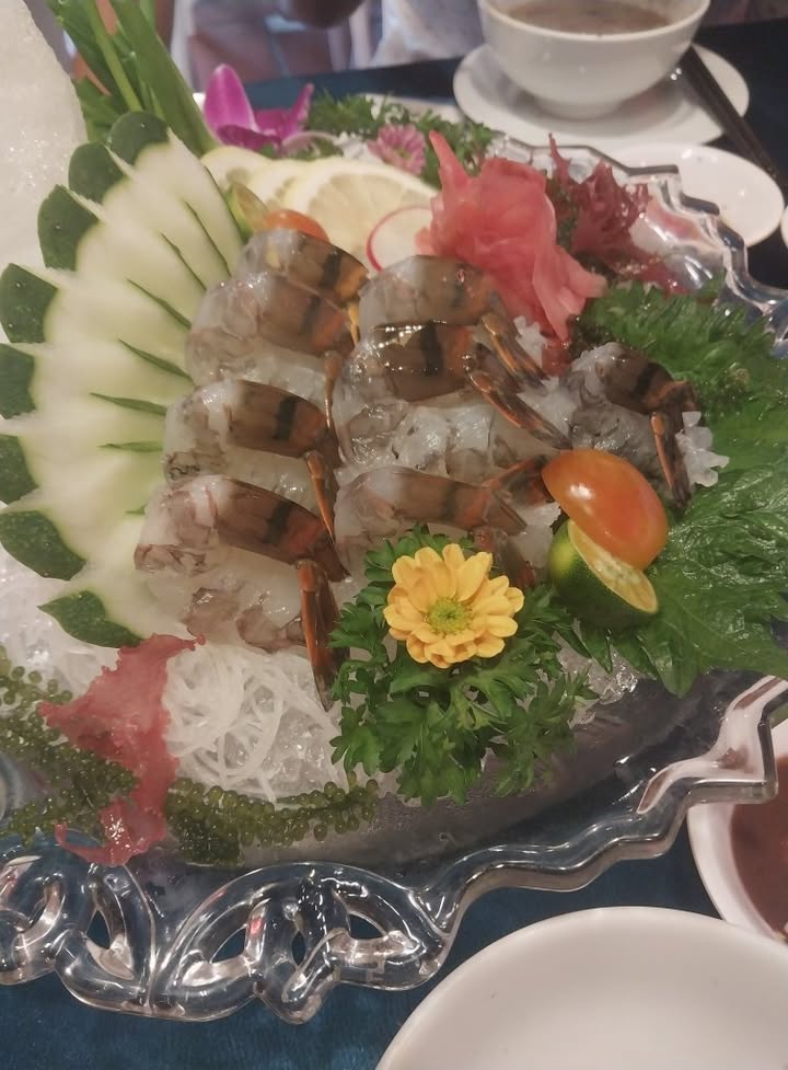 Nhà 3 tầng mặt tiền Phan Văn Hớn 247m² giá 15.5 tỷ - Vị trí đắc địa ngay trung tâm!