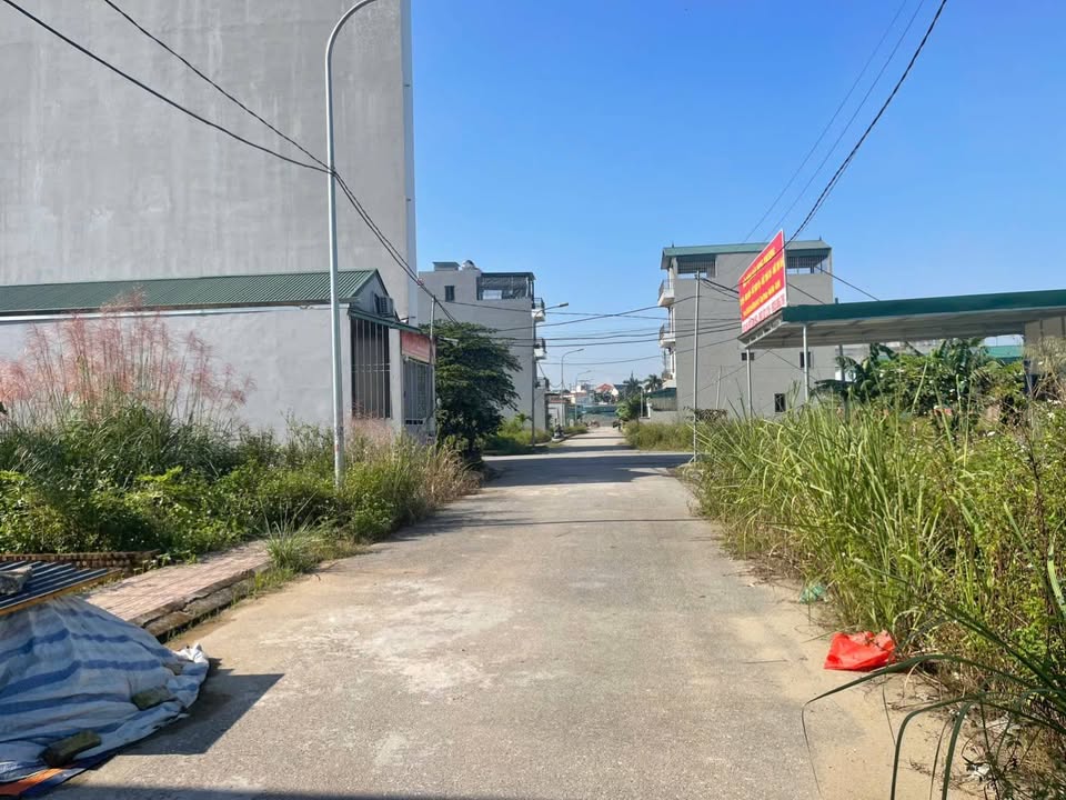 Đất Dịch Vụ Song Phương 50m² giá 6 tỷ - Đầu tư sinh lời tiềm năng!