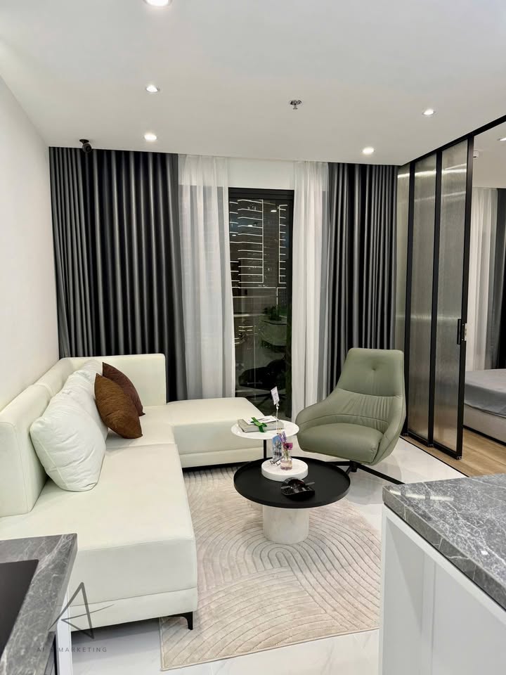 Căn hộ 2PN Vinhomes Grand Park 67m² giá 12 triệu - Full nội thất, sẵn sàng vào ở!