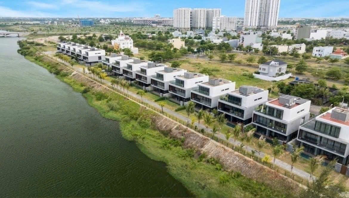 Đất nền Vùng Trung 4, Ngũ Hành Sơn 300m² giá 15 tỷ - Mặt tiền bến du thuyền đẳng cấp!