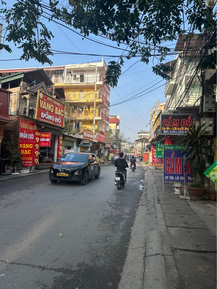 Nhà trọ trục chính Nam Sơn 85m² giá 6 tỷ - Cơ hội đầu tư sinh lời cao!