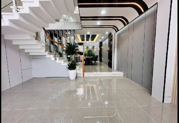 Nhà 6 tầng hẻm xe tải 7m, 5 phòng ngủ, giá 8 tỷ - Chính chủ bán gấp!