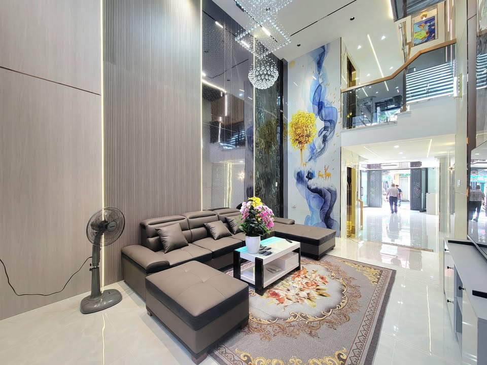 Nhà phố Gò Vấp 100m² giá 15 tỷ - Mới xây 5 tầng thang máy, đầy đủ nội thất!