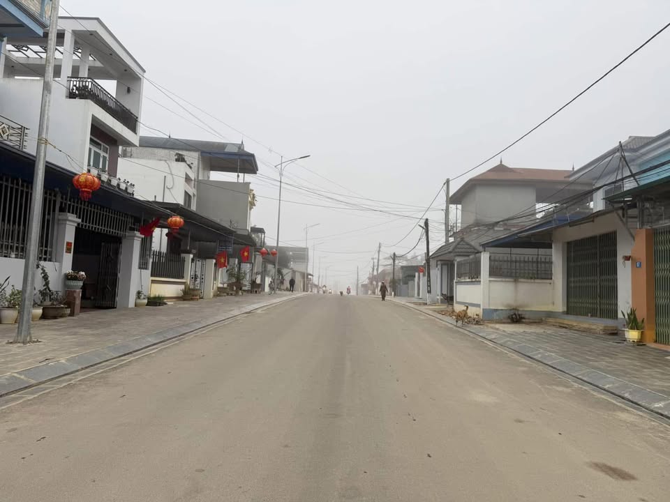 Bán gấp FrontHouse mặt phố Kim Liên, Mộc Châu 138m² chỉ 6 tỷ - Sổ đỏ trao tay!