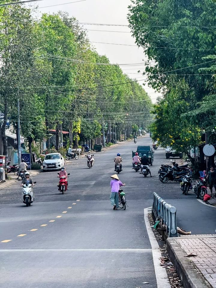 Đất nền Long Phước 105m² giá 650 triệu - Sổ đỏ chính chủ, pháp lý rõ ràng!