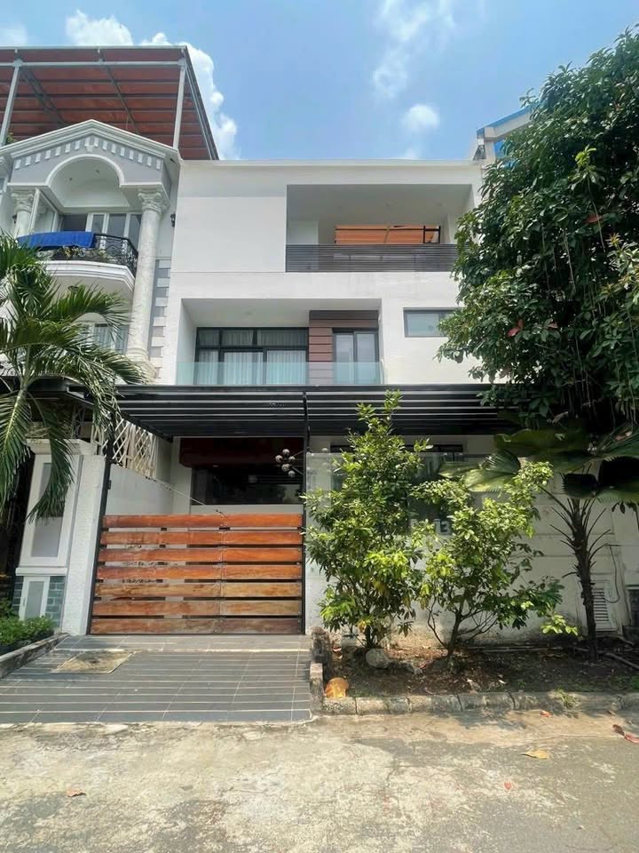 Nhà liên kế Khu Nam Thiên 1, 144m², giá 57 tỷ - Đối diện công viên yên tĩnh!