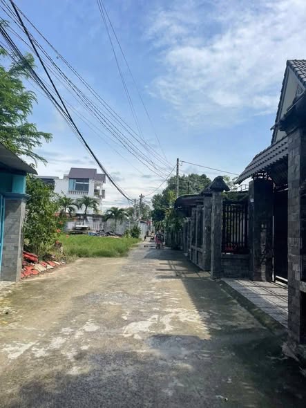 Đất nền 125m² hẻm nhà thờ Ấp 3 Long Thọ giá 1.65 tỷ - Sổ đỏ chính chủ