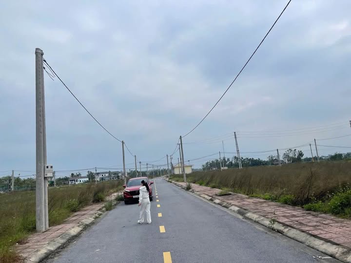 Đất đấu giá Nghi Phong, Vinh 90.4m² giá 2.75 tỷ - Vị trí đẹp, gần công viên!