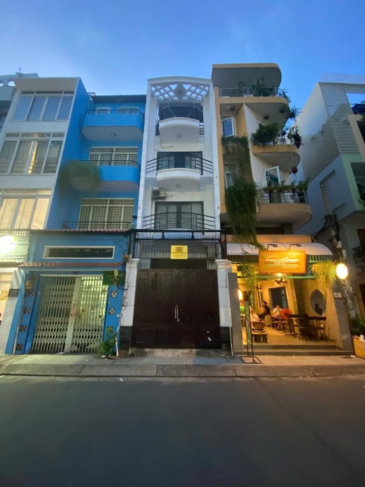 Nhà mặt tiền đẹp tại Quận 1, 57m² giá 23.5 tỷ - Đầu tư sinh lời ngay!