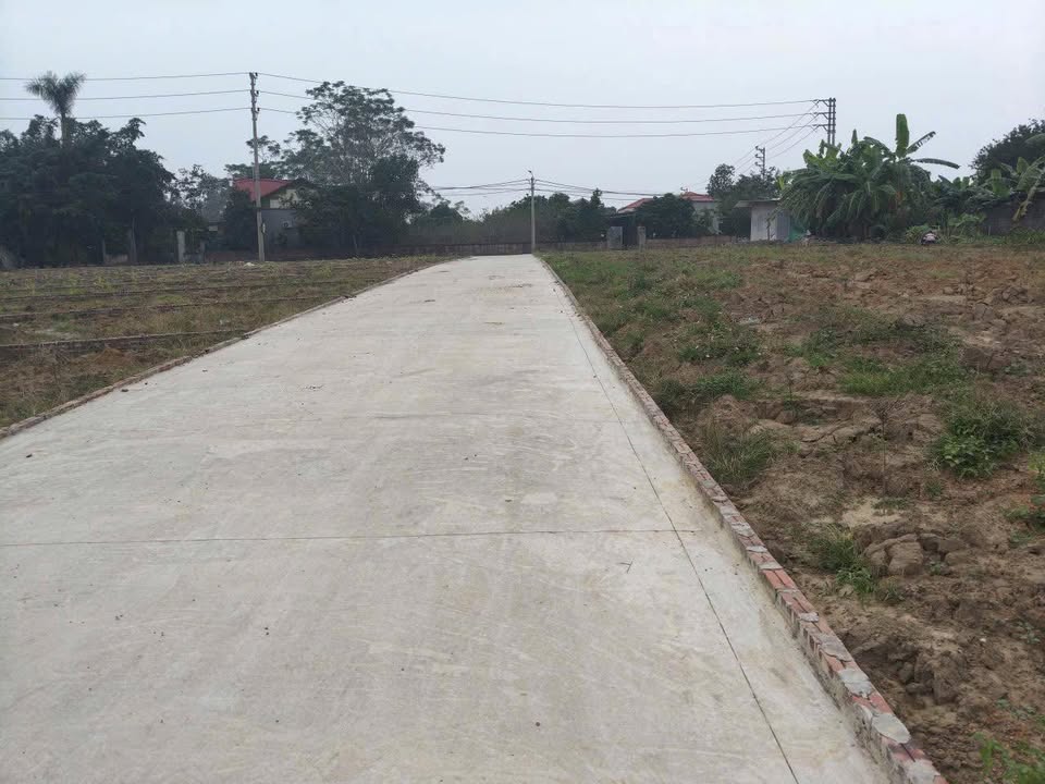 Đất nền Phú Sơn, Ba Vì 100m² giá 600 triệu - Sổ đỏ chính chủ, ô tô vào tận nơi!