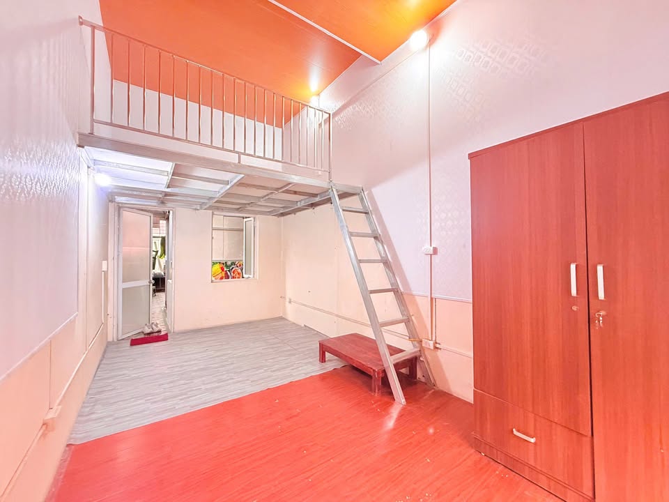 Nhà gác xép studio cho thuê tại Cầu Diễn, 134 - Giá thỏa thuận, tiện ích đầy đủ!