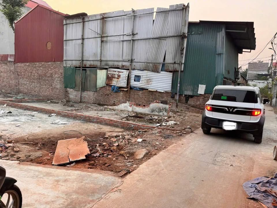 Đất Đặng Xá 50m² giá 3 tỷ - Vị trí trung tâm, sổ đỏ chính chủ!