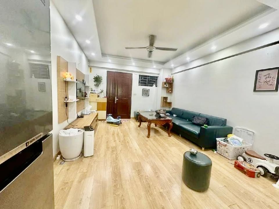 Căn hộ đẹp tại Việt Hưng 75.5m² giá 4 tỷ - Full nội thất, sẵn sàng vào ở!