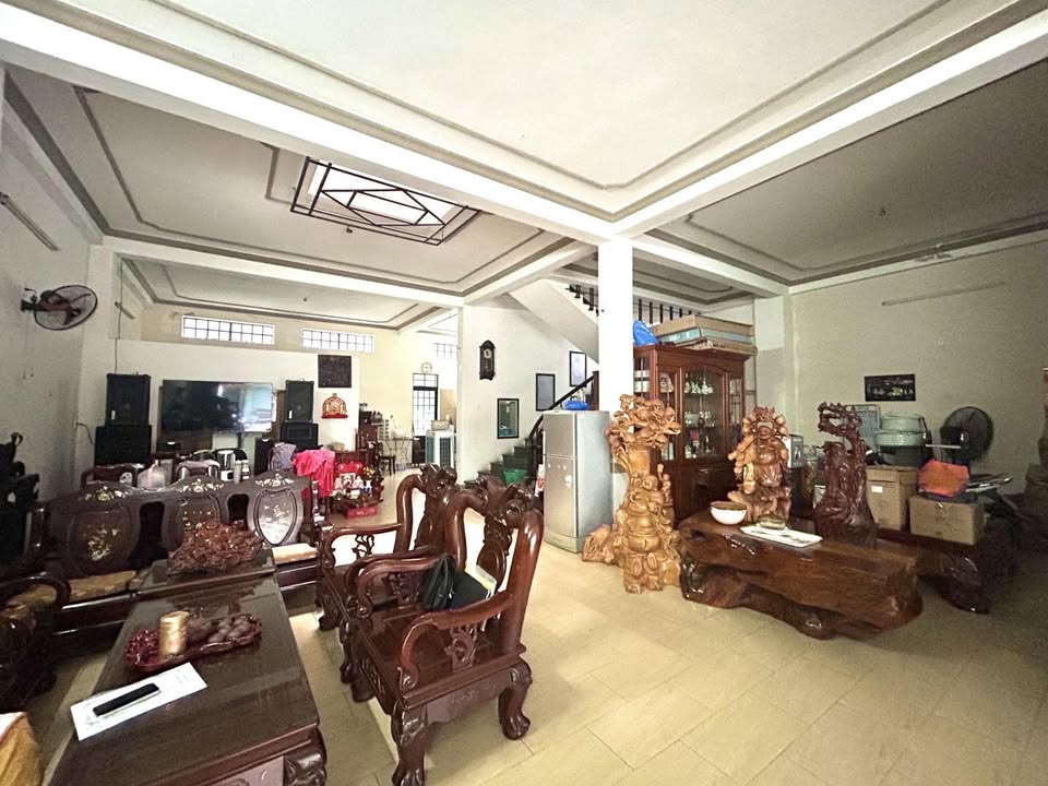 Nhà 2 tầng Hoà Cường, Hải Châu 191m² giá 23 tỷ - Mặt tiền đường rộng rãi!