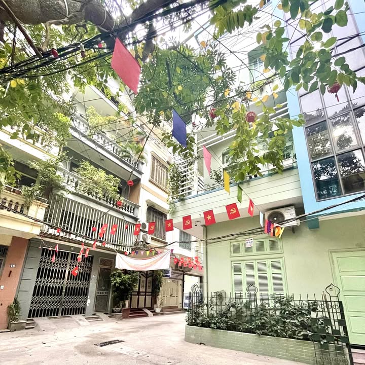 Nhà phố Phúc Xá Ba Đình 36m² giá 10 tỷ - Kinh doanh thuận lợi, ô tô đỗ cửa!