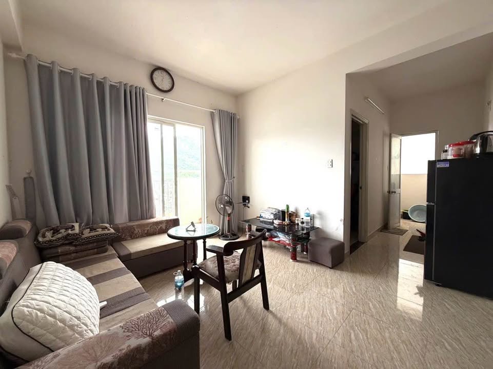 Căn hộ Hoàng Quân Nha Trang 65.8m² giá 2.1 tỷ - Căn góc tầng 10 view biển tuyệt đẹp!