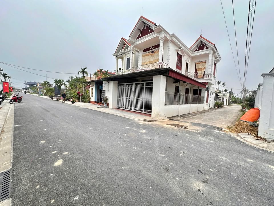 Đất liền kề Hữu Bằng, Kiến Thụy 68m² giá chỉ 650 triệu - Phong thủy đẹp, giao thông thuận lợi!