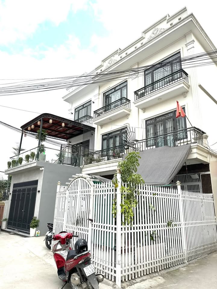 Nhà 3 tầng mặt đường HY Hồng Thái 60m² giá 2.58 tỷ - Cam kết giá rẻ nhất thị trường!