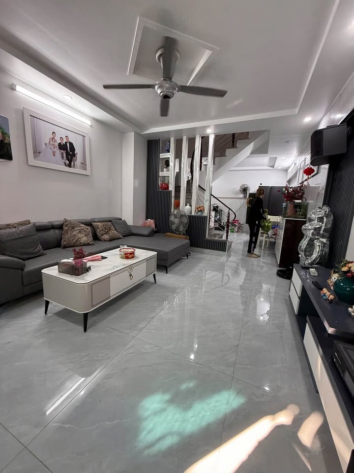 Bán nhà Đằng Hải 41m² giá 2.55 tỷ - Gần chợ, tiện ích đầy đủ!