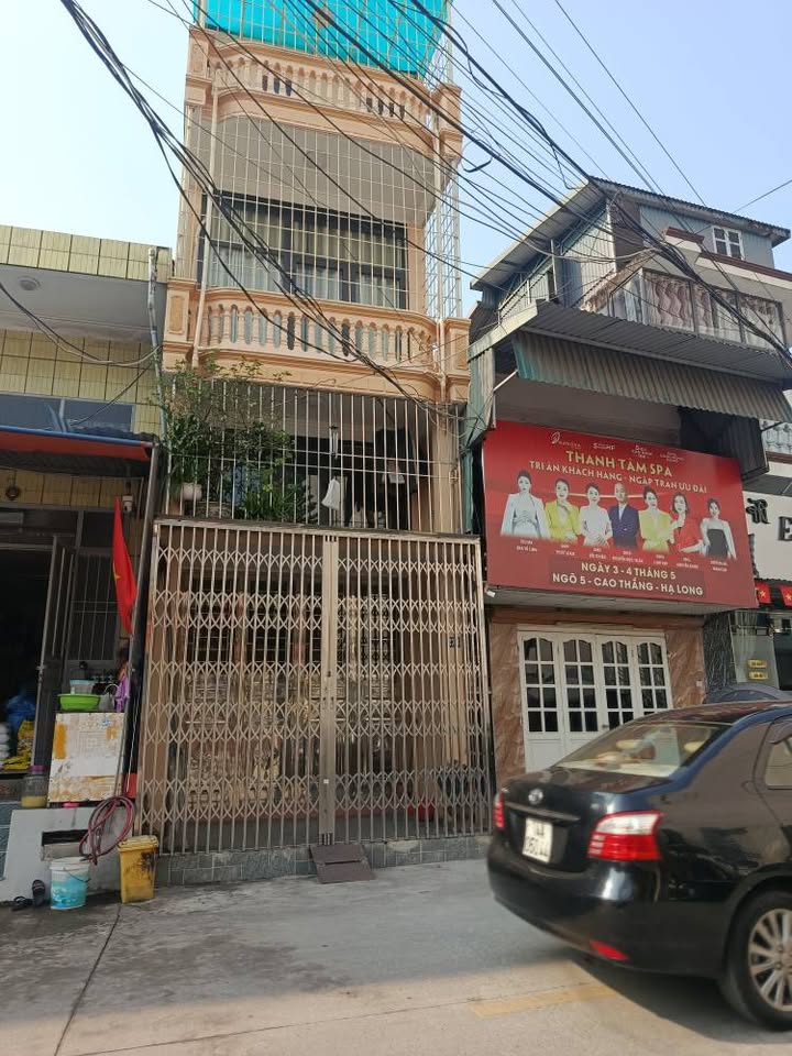 Nhà 3 tầng Cao Thắng, Hạ Long 43m² giá 5.1 tỷ - Vị trí đắc địa, ô tô đỗ cửa!